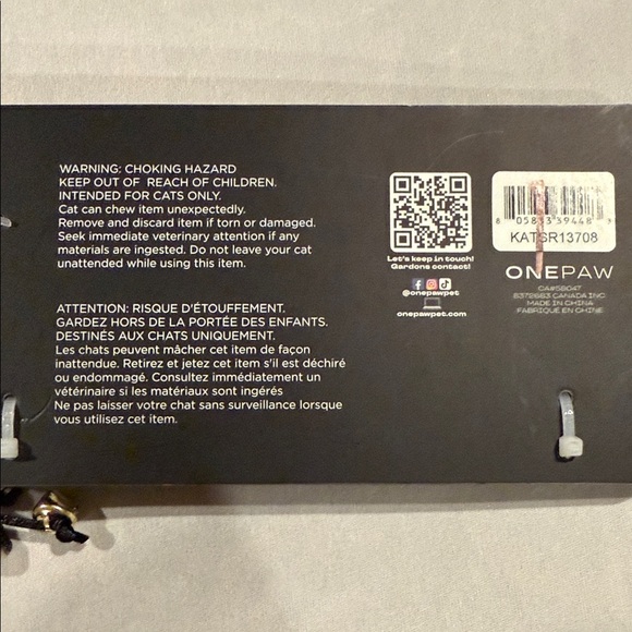 2 Christmas Themed Cat Wands each with 3 Dangling Plush Toys, Teaser Wand Set - Picture 8 of 11